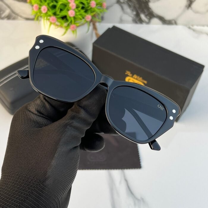 Branded The Wlson Cateye Full Black Sunglasses (With Original Kit)